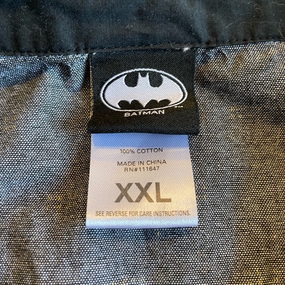 Batman Button Up‎ Shirt Men’s Size XXL Gray Logo DC Comics Short Sleeve - Picture 3 of 9